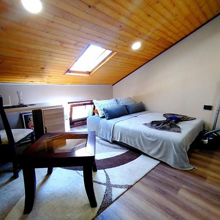 Low Budget Apartment With Breakfast #3 Varna Exterior foto